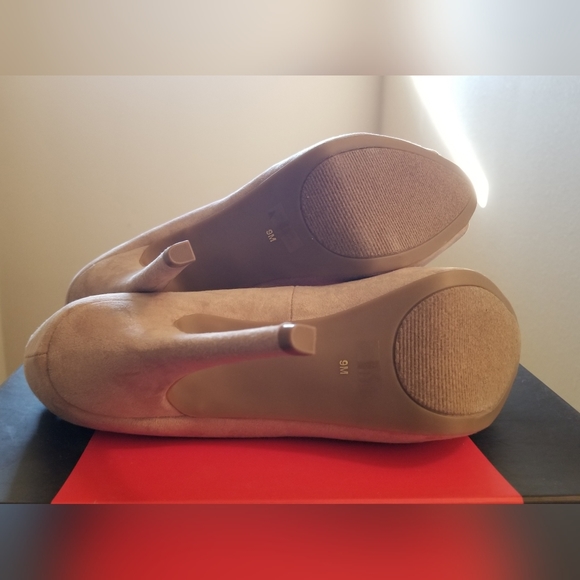 Guess Women Heels - Picture 4 of 4